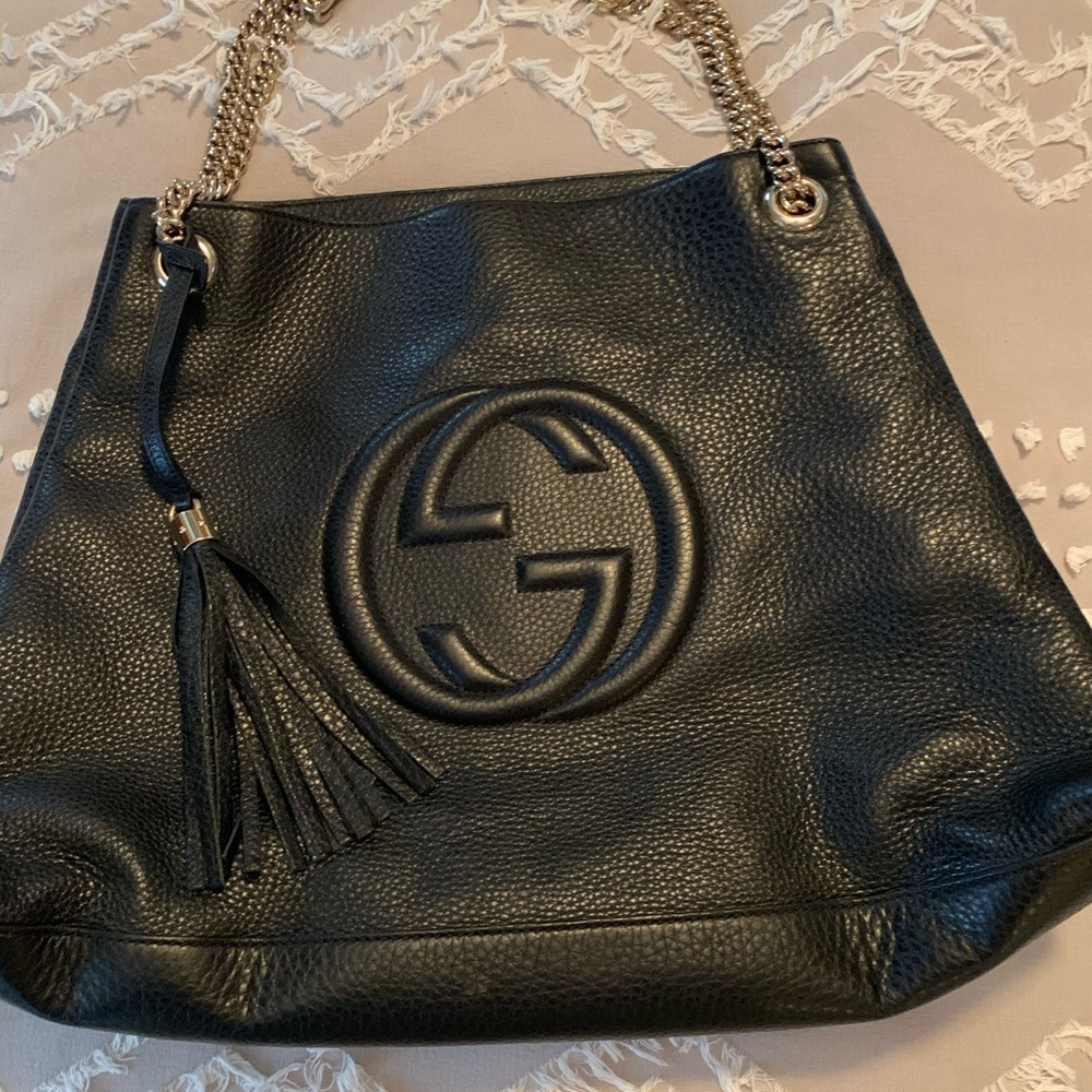 Gucci Black Leather Shoulder Bag with Tassel